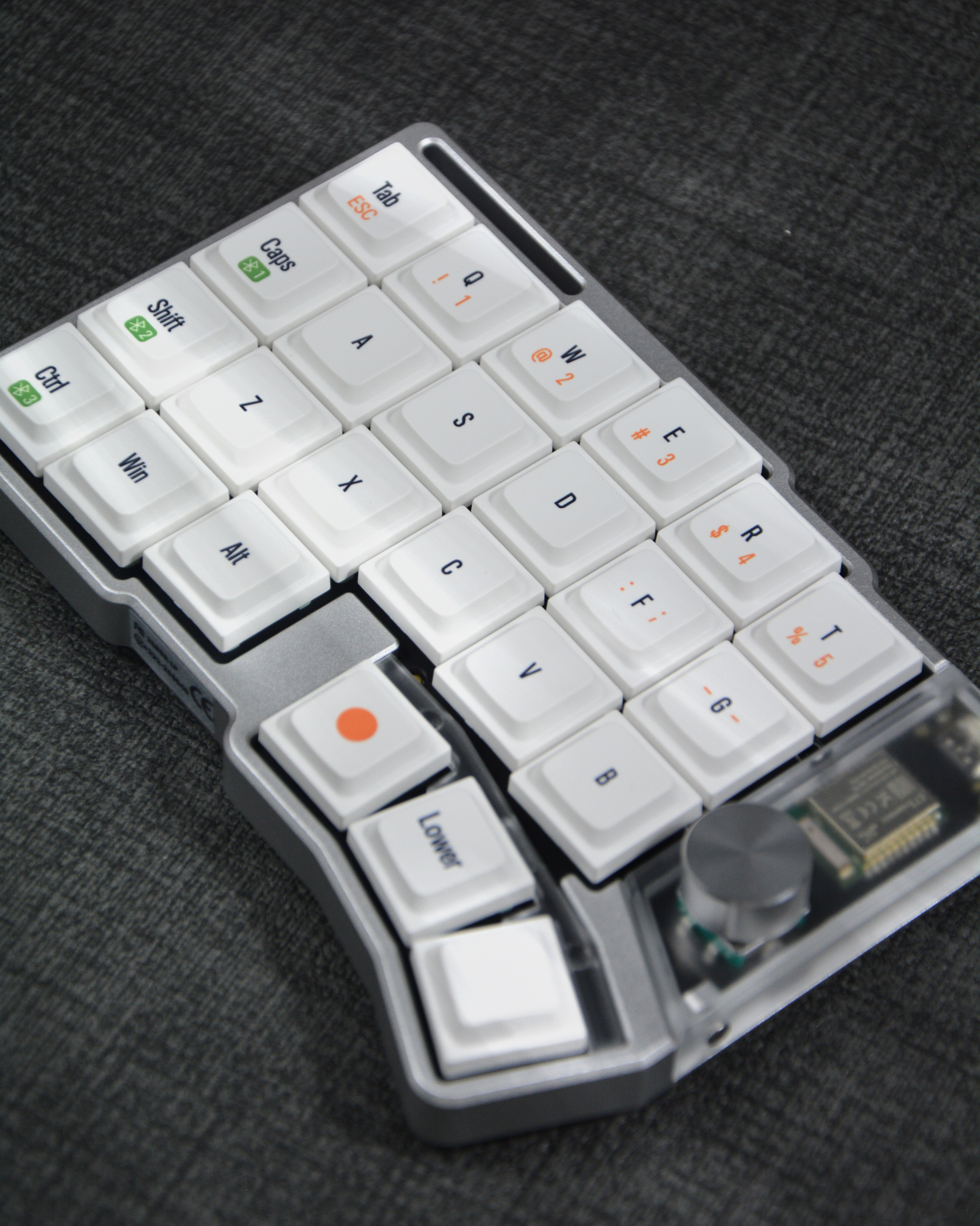 Cornix LP シルバー Cornix LP Split Ergonomic Keyboard | Wireless Low-Profile