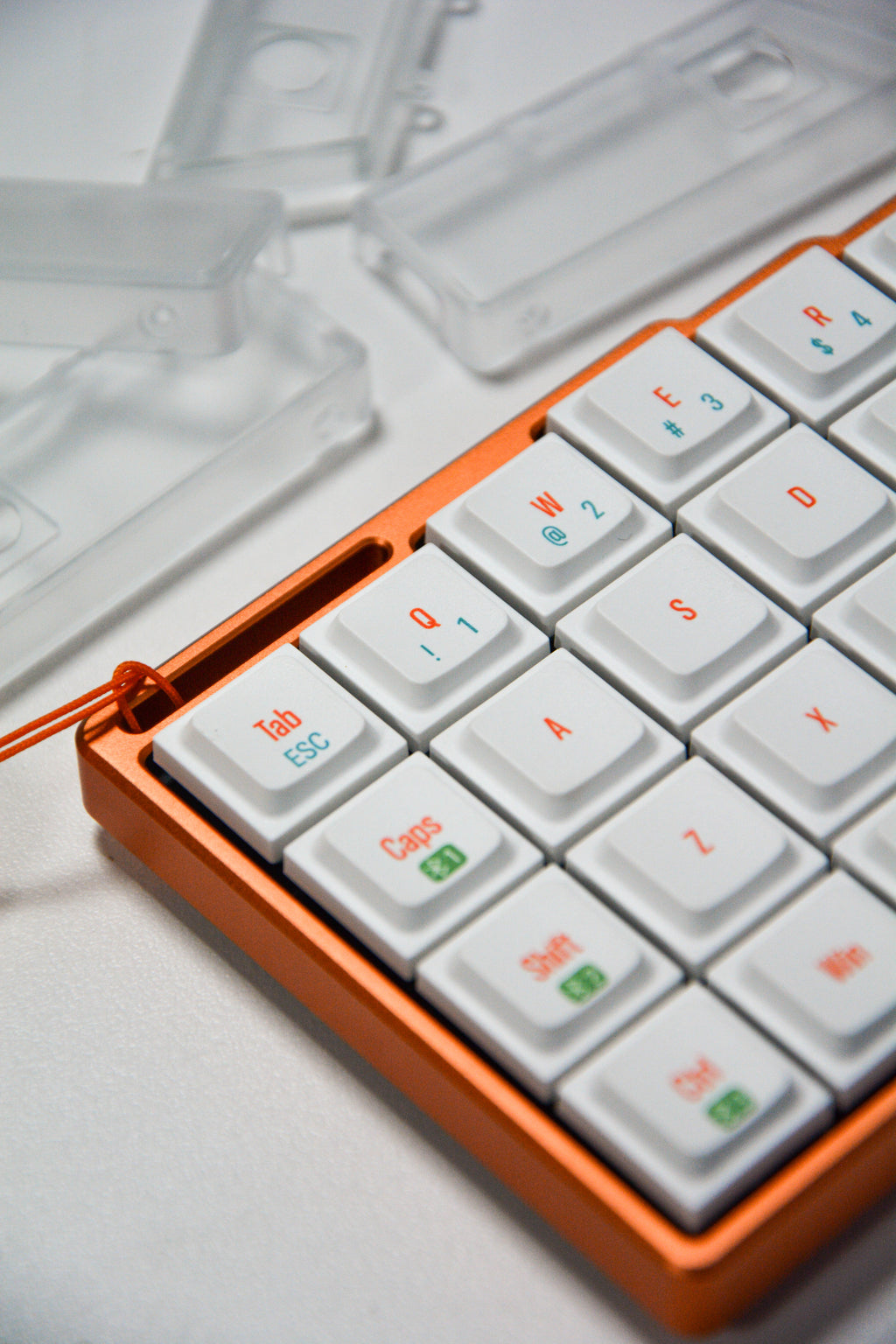 Cornix LP – Low-Profile Ergonomic Split Wireless Keyboard