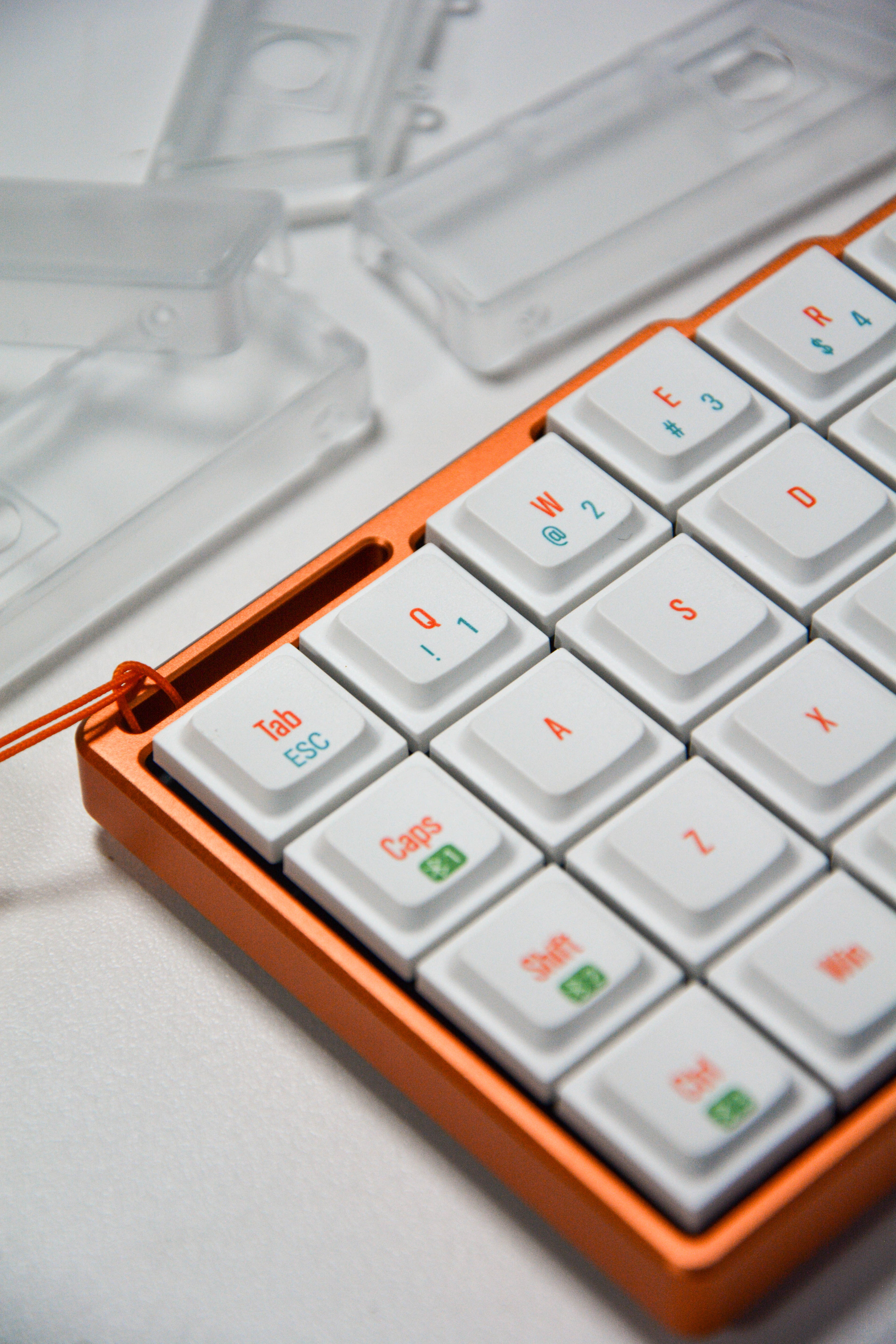 Cornix LP – Low-Profile Ergonomic Split Wireless Keyboard