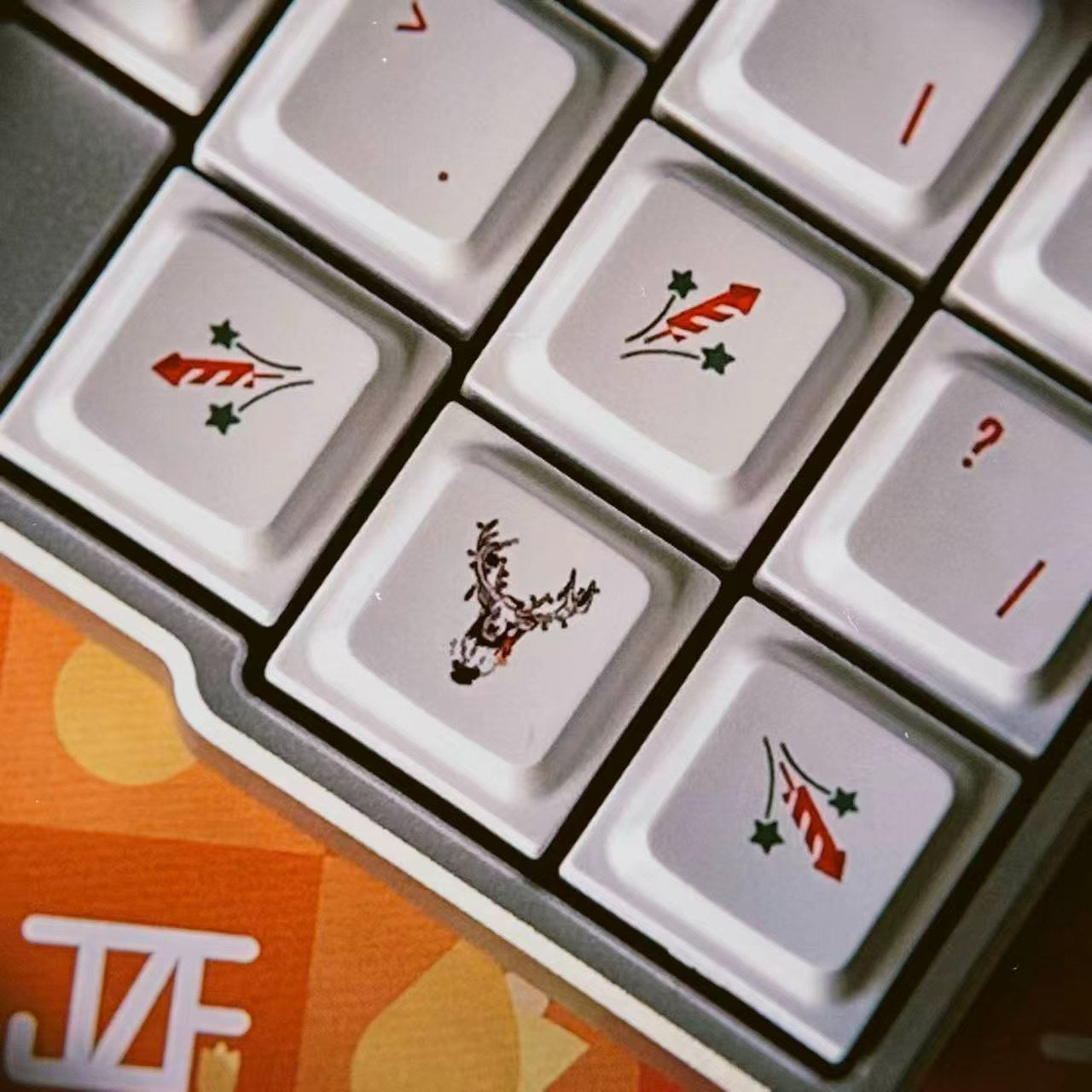 LAK-Cornix Low-Profile Keycap Set